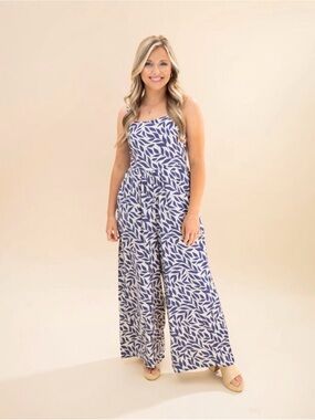 Women’s Blue & White Leaf-Print Wide-Leg Jumpsuit